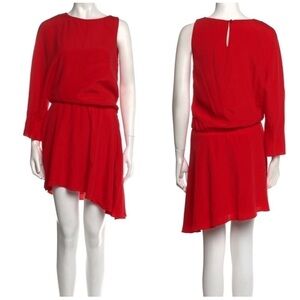 Halston Heritage
Bateau Neckline Knee-Length Dress in Scarlet Red, New with Tags